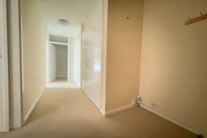 Entrance Hall- click for photo gallery